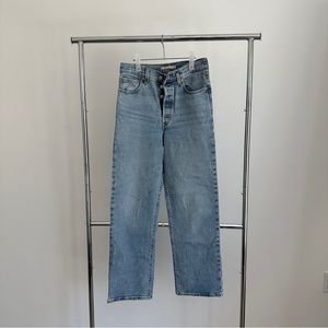 Levis Ribcage Straight Jean